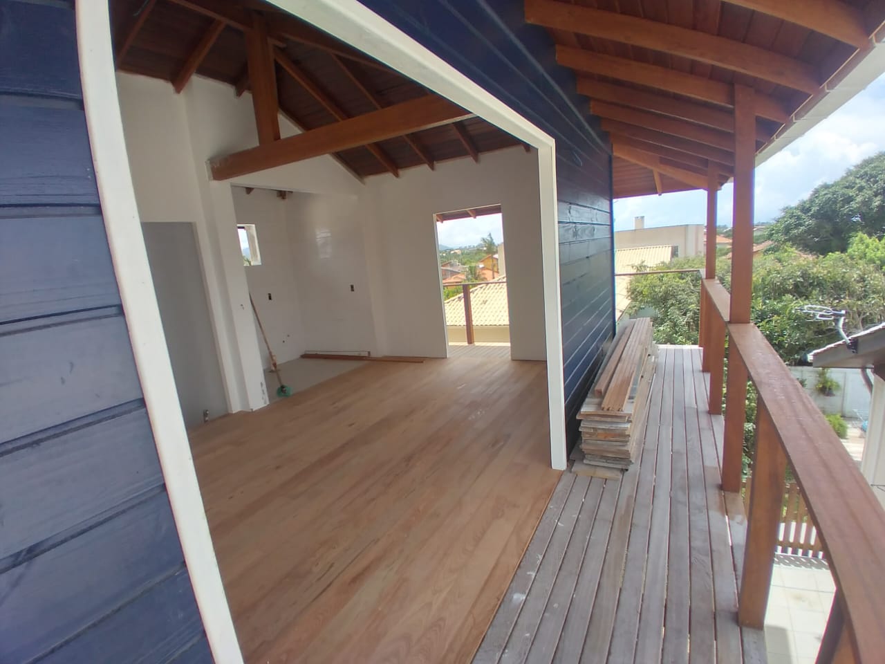 Estrutural e acabamento em madeira — etapa 2