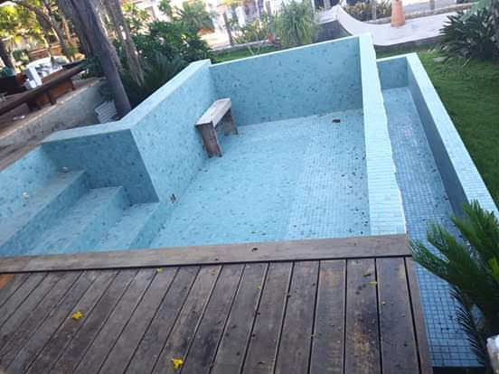 Construção de piscina em concreto — etapa 1