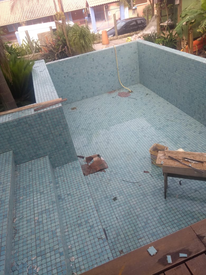 Construção de piscina em concreto — etapa 3